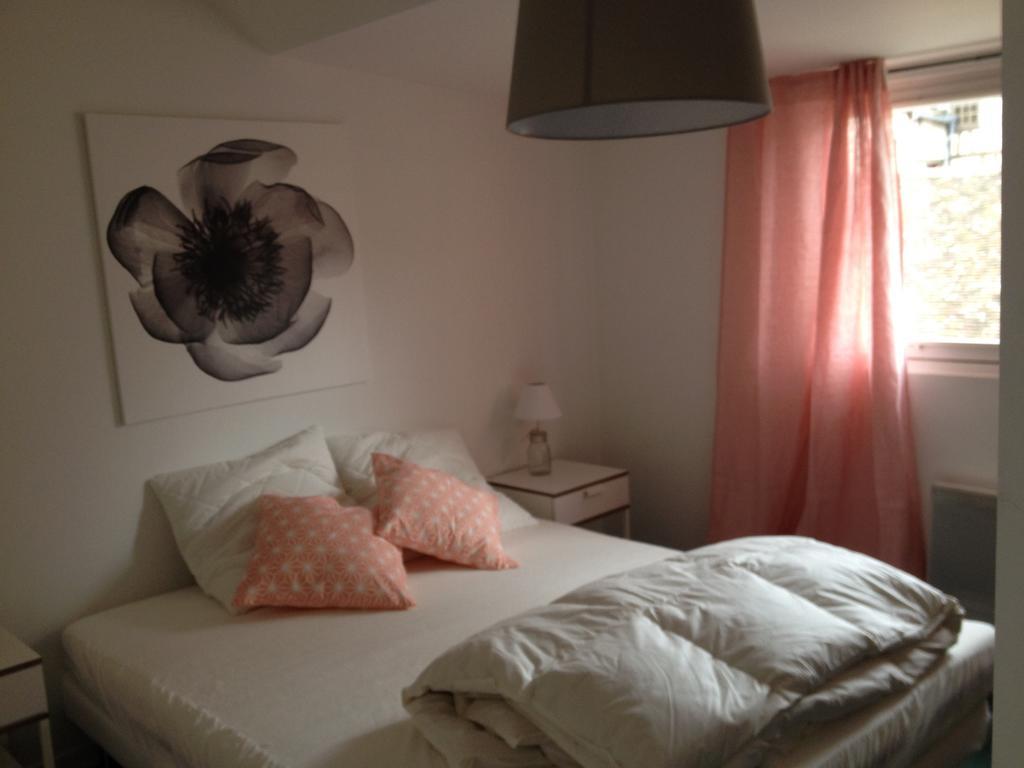 Les 5 Sens Bed & Breakfast Room photo