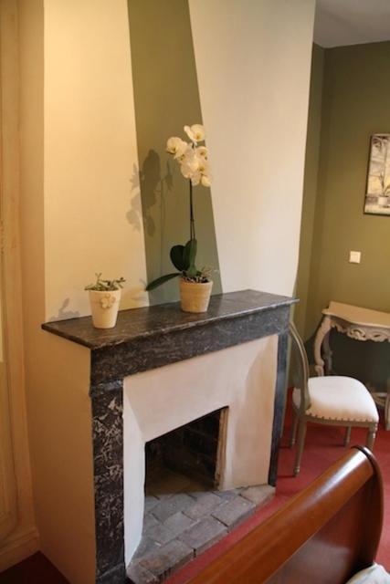 Les 5 Sens Bed & Breakfast Room photo